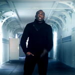 Bild aus dem Musikvideo von Ewane Makia