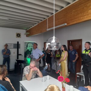 Bild der Eröffnungsveranstaltung eines Projekts für wohnungslose Menschen in Cuxhaven