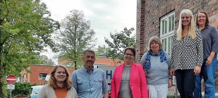 Gruppenbild der Verantwortlichen für die Lebensberatungen Lüneburg und Uelzen